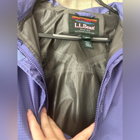 LL Bean Shell Jacket - Picture 6 of 8